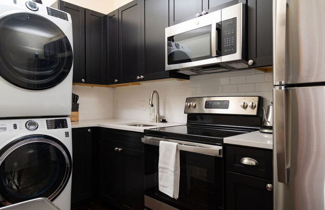 Luxury Multi-unit Historic Building Near Downtown - Photo 13