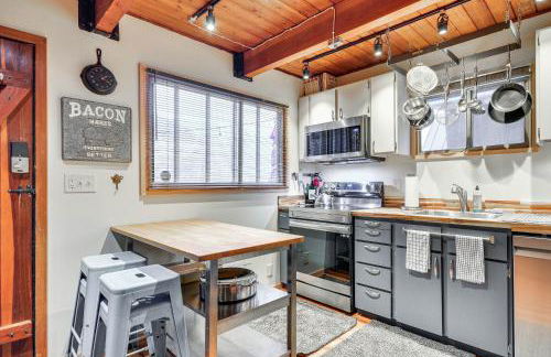 Inviting Mt Hood Cabin with Porch 1 Mi to Skibowl! - Foto 3