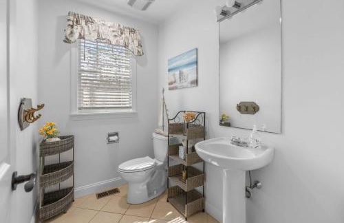 Summer by the Sea - Central to all beaches & ponds - Foto 10