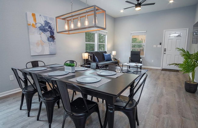 Your Dream Stay 4BR 2BA Near Downtown Riverwalk - Foto 5