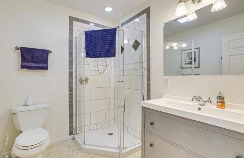 Lake Champlain Retreat with Grill, Fire Pit! - Foto 13