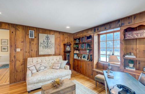 Historic Brookfield Farm Home about 14 Mi to Milwaukee - Foto 13