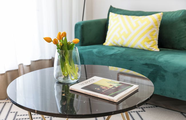 Feelathome Waldorf Suites Apartments - Photo 7