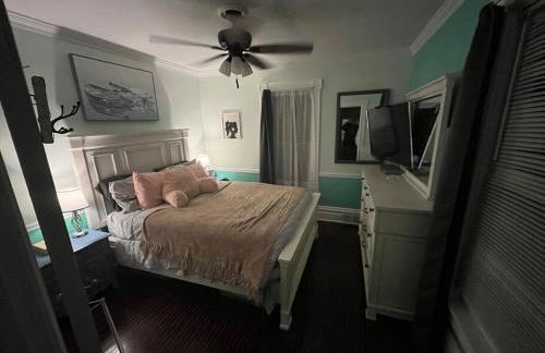 515Escape - Near downtown, private backyard, firepit, bbq, fun! - Foto 13