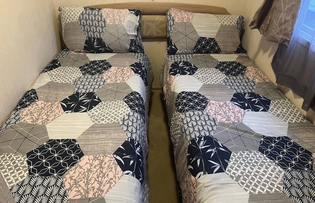 3 Bedroom 6 Berth Pets go Free van With Decking - Foto 3