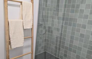 Ficus Suites - Photo 44