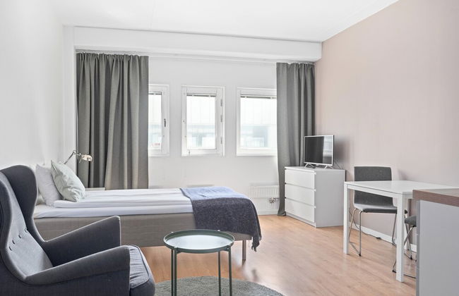 Part-Time Home Hotel Rotebro Station - Foto 9