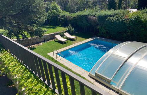 Los Cedros, gran chalet con piscina y apartamento en Navacerrada - Foto 3