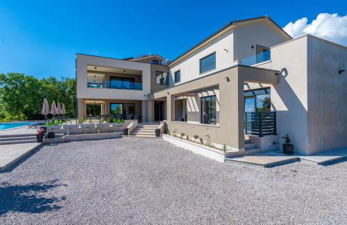 Villa Silente, modern and luxurious villa hugged by nature - Foto 23