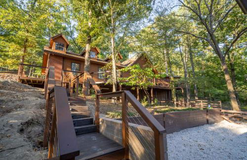 Luxury Rock Creek Cabin w Deck by Lake Hamilton - Foto 38