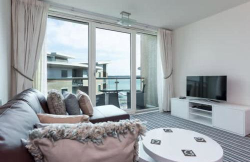 Reflections - Balcony Views of Poole Harbour - Photo 8