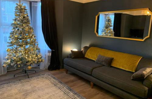 No 11, Fishguard, Ideal for beach, coastal path and town! - Photo 23