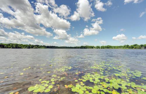 Lakefront Retreat with Views and Decks and Fire Pit - Foto 61