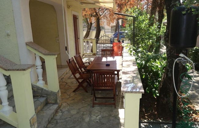 Luka - Free Parking - A1 - Photo 16