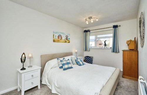 Sunny Downs - Photo 11