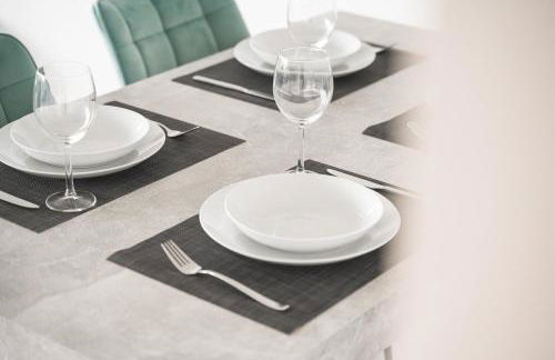 Sunshine - 4 Personen Airport Messe mit TG-Garage - Foto 19