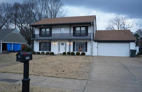 Stylish 4BR Prime Location Close to All! - Foto 78