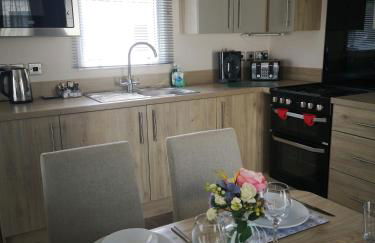 Lake Escape - Hoburne Cotswolds - Foto 5