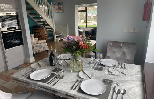 Beautiful 3-Bed House in Sunny Killough Down - Foto 40