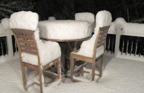 Stunning Weekend Getaway near Hickory Run State Park in Pennsylvania - Photo 21