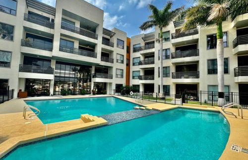 Luxury Condo with Pool and Jacuzzi - Photo 18