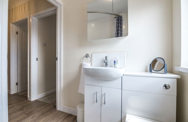 The Cwtch - 3 Bedroom - Pentlepoir - Photo 17