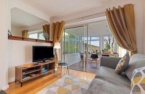 Ty Gwyn - Hot Tub, Parking, Dog Friendly - Photo 6