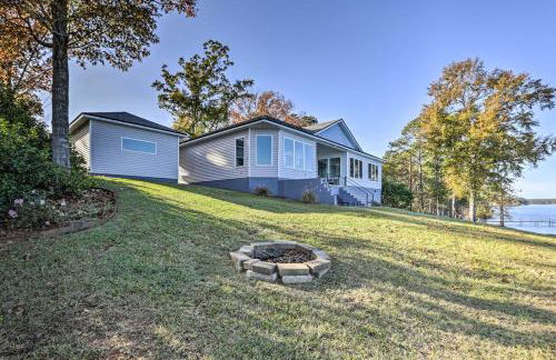 Beautiful Waterfront Getaway with Dock! - Foto 27