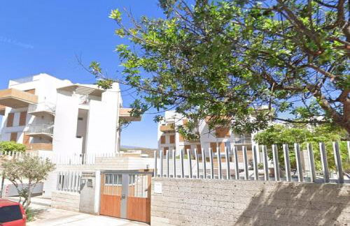 Stunning Chic Penthouse retreat in front of the beach - Foto 4