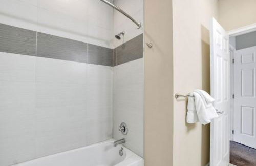 3 Bed Town Home With Splash Pool! 3 Bedroom Townhouse by RedAwning - Foto 62