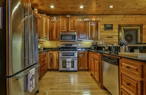 Chateau Relaxeau Breathtaking Spacious Mountain Home on Paved Road - Foto 18