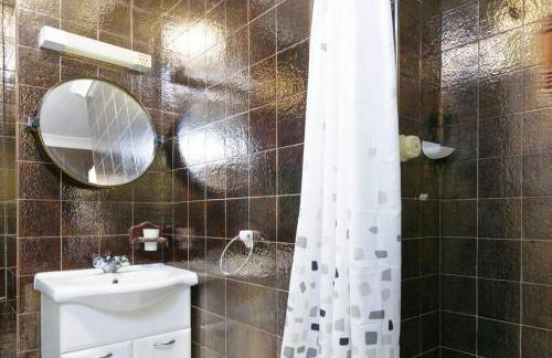 Stunning River Views, Tranquil Split-Level House, Private Garden & Parking - Foto 25