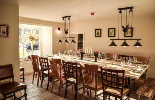 The Dale Manor - Foto 11