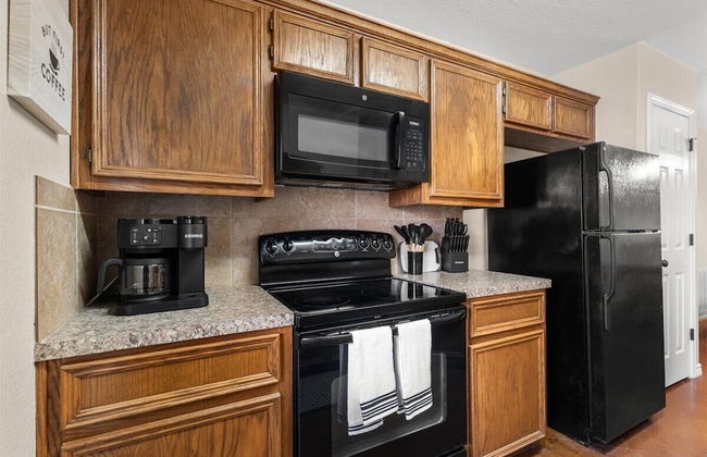 Spacious 3BR Home in Amazing Location - Photo 31