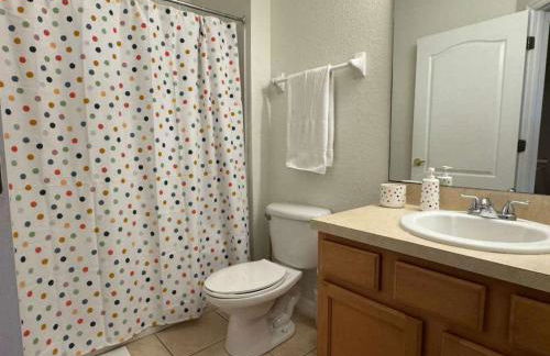 2335 Amazing 5BD Family Townhome Close to Disney - Foto 22