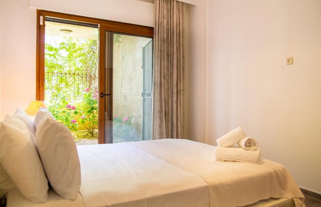 Enchanting Villa With Backyard in Cesme Near Beach - Foto 14