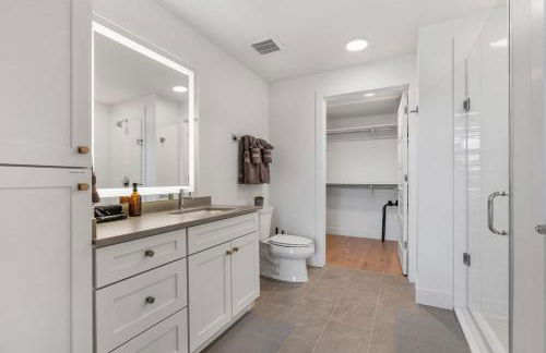 Designer 1BR with Pool and Htub - Foto 25