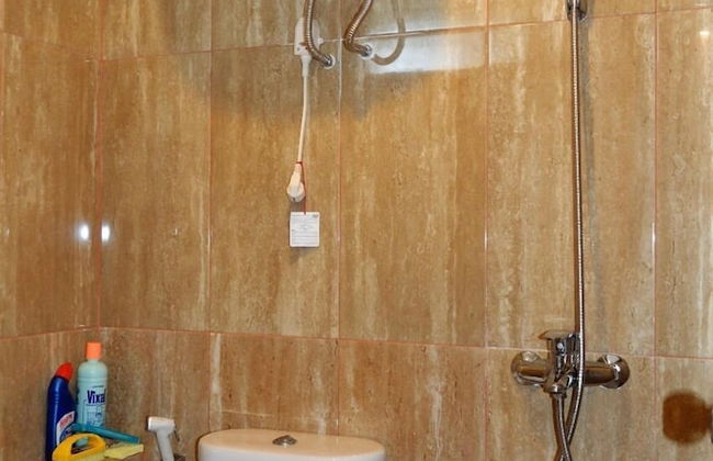 Roomku at Bassura City Apartment - Foto 44