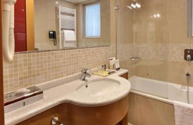 UNA Hotels The One Milano Hotel & Residence - Foto 39