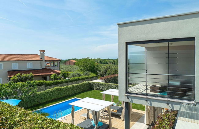 Modern Holiday Home in Novigrad With Pool - Foto 26