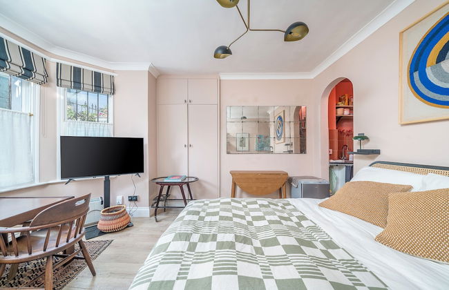 Charming Studio moments from Portobello - Photo 12