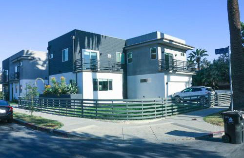 4BR/4BR modern house at Mid-city - Photo 1