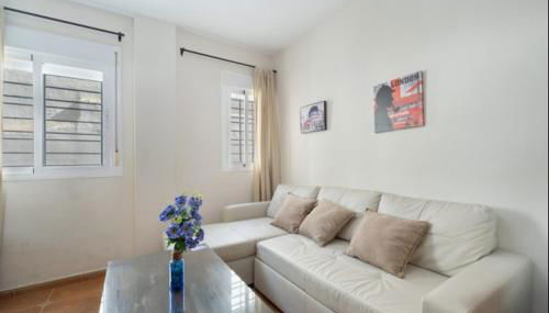 Esperanza free parking by Staycare - Photo 3