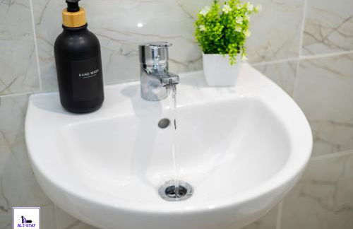 Ledger by Alt-Stay - 4 Bed All En-Suite House - Contractors & Relocations - Weekly & Monthly Rates - Foto 28