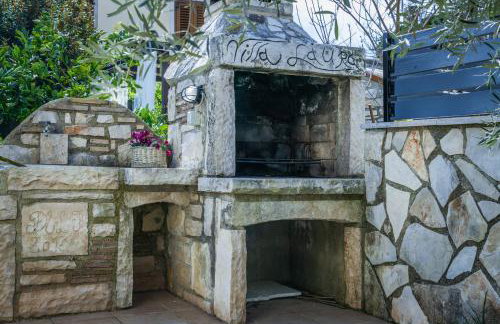 Villa Laura Krnica near Pula for 8 people - pet friendly with children playground - Foto 5