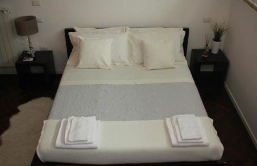 LOFT SUL FIUME center home - Photo 10