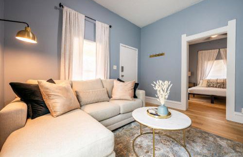 Affordable, Quaint Retreat! 5 Mins to Downtown - Photo 38