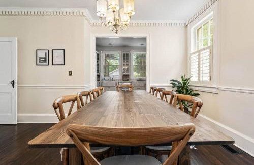 The Montgomery Manor - 5 Bedroom 4 Bath with Pool and Garage - Foto 13