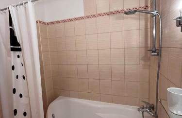 Home & Pool Apartment - Foto 8