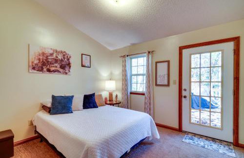 Burnside Resort Cabin with Hot Tub and Outdoor Spots! - Foto 13